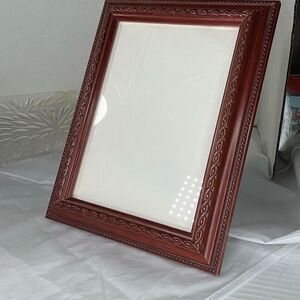 Larson-Juhl 5X7 picture frame. Stand up or hanging